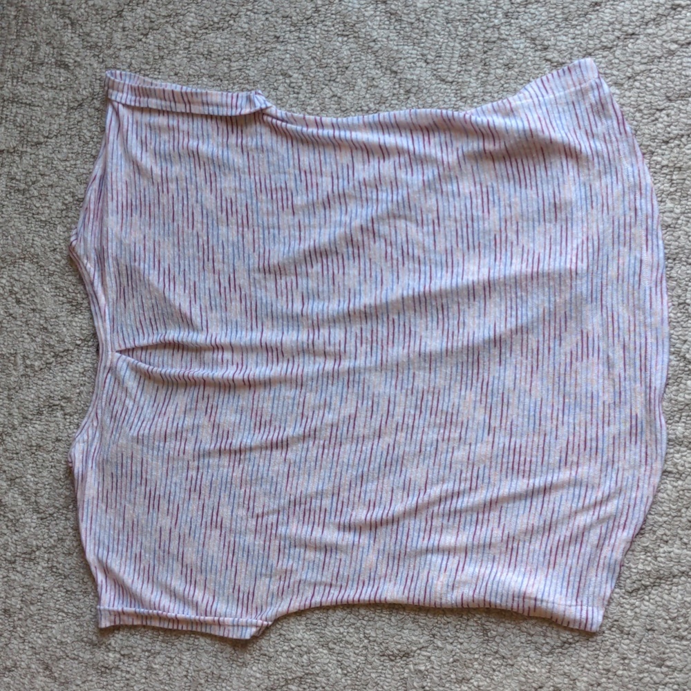 High low Tee - Picture 4 of 6